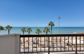 Sea View 180º – Magnificent 3 bedroom apartment in front of Quarteira Beach