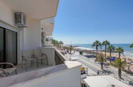 Sea View 180º – Magnificent 3 bedroom apartment in front of Quarteira Beach