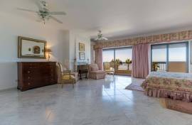 Sea View 180º – Magnificent 3 bedroom apartment in front of Quarteira Beach