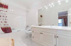 Sea View 180º – Magnificent 3 bedroom apartment in front of Quarteira Beach