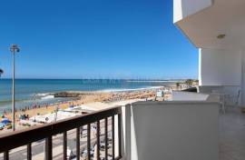 Sea View 180º – Magnificent 3 bedroom apartment in front of Quarteira Beach