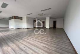 Commercial Space in the Center of Santo Tirso – Licensed for Office and Services