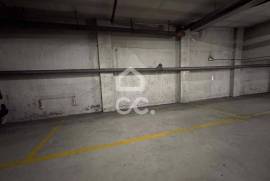 Parking Space in the Center of Santo Tirso Parking Space in the Center of Santo Tirso