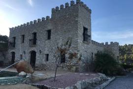 Exclusive renovated Mediterranean castle with panoramic views in Relleu