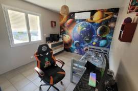 Large Single-Storey Villa With About 140 M2 Of Living Space On 1000 M2 Of Land With Swimming Pool.