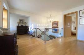 5 Bed Lisbon Villa 364 Sqm Property With 108 Sqm Garden And Garage