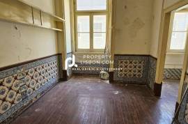 Building In Baixa, Rua Da Prata Lisbon In Need Of Renovation Building In Baixa, Rua Da Prata Lisbon In Need Of Renovation