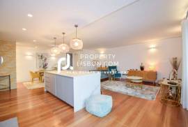 Extraordinary 2-bedroom Penthouse With Unique Tagus River View