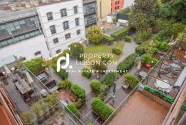 Extraordinary 2-bedroom Penthouse With Unique Tagus River View