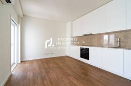 Four New Studios 3 With Balconies By The River In Lisbon