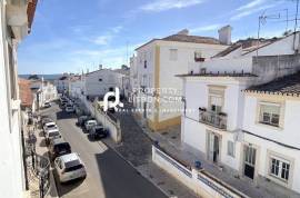 Fully Renovated 1+1 bed Garden Apartment With 142,82 m2 Rental Guarantee Of 5,00% Per Annum