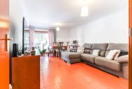 Great Value T3 116 Sqm With Terrace, Modern Apartment In Outer Lisbon