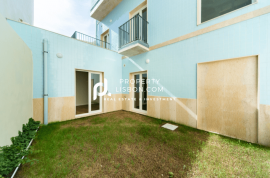 New T0+1 With Large Garden Lisbon Riverside