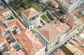 Prime Lisbon Development With Pool, Gym, Parking And Internal Garden