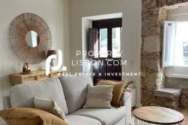 Principe Real T2 With Al License In Lisbon - Stunning Renovation