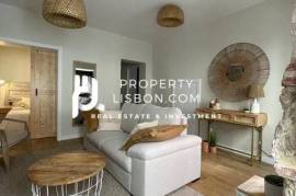Principe Real T2 With Al License In Lisbon - Stunning Renovation
