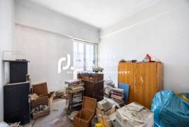 T2 Duplex Penthouse With Large Terrace For Renovation In Lisbon