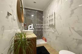T2 Renovated 105 Sqm Lisbon Patio Garden Apartment Furnished