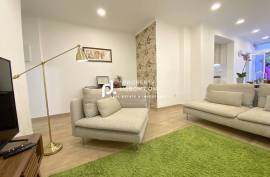 T2 Renovated 105 Sqm Lisbon Patio Garden Apartment Furnished