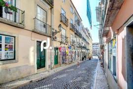 T2 With (al License) Heart Of Bairro Alto The Centre Of The Action