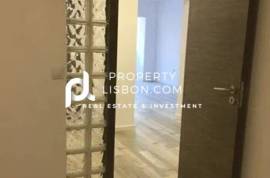 T4 Apartment Converted In To 2 Apartments With 2 Bedrooms Outer Lisbon