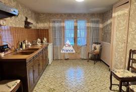 Adorable House in a Great Lication