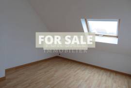 Detached House with Garden in Nice Location