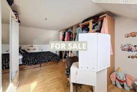 Detached House with Character and Landscaped Garden