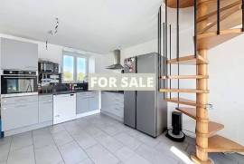 Detached House with Character and Landscaped Garden