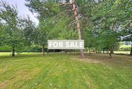 Detached Country House with Landscaped Gardens Detached Country House with Landscaped Gardens