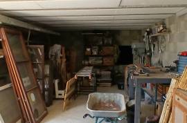 Elegant And Charming Villa With Landscaped Plot