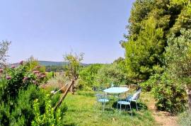 Elegant And Charming Villa With Landscaped Plot