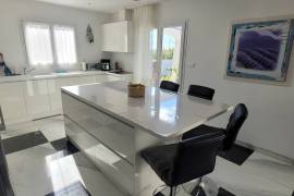 Recently Built Villa with Lovely Pool in Gardens