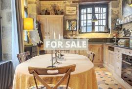 Stunning Mansion House with Landscaped Garden