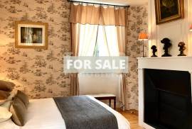 Stunning Mansion House with Landscaped Garden