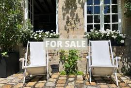 Stunning Mansion House with Landscaped Garden