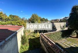 Town House with Nice Garden