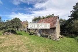 Detached Country House with Pond and Guest Gite