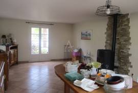 Detached House with Garden