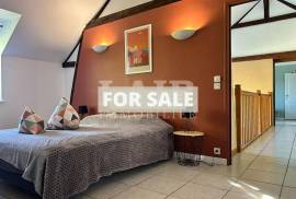 Country House with Panoramic Views