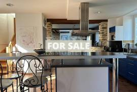 Country House with Panoramic Views