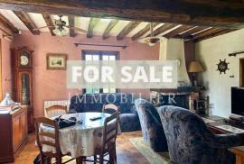 Detached Country House with Mature Garden Detached Country House with Mature Garden