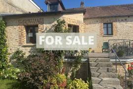 Beautifully Presented House with Garden