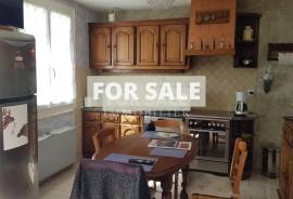 Traditional House with Garden