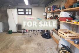 Traditional House with Garden