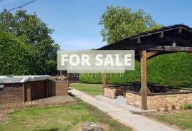 Traditional House with Garden