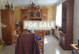 Traditional House with Garden