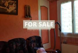 Traditional House with Garden