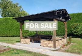 Traditional House with Garden