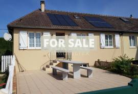 Traditional House with Garden